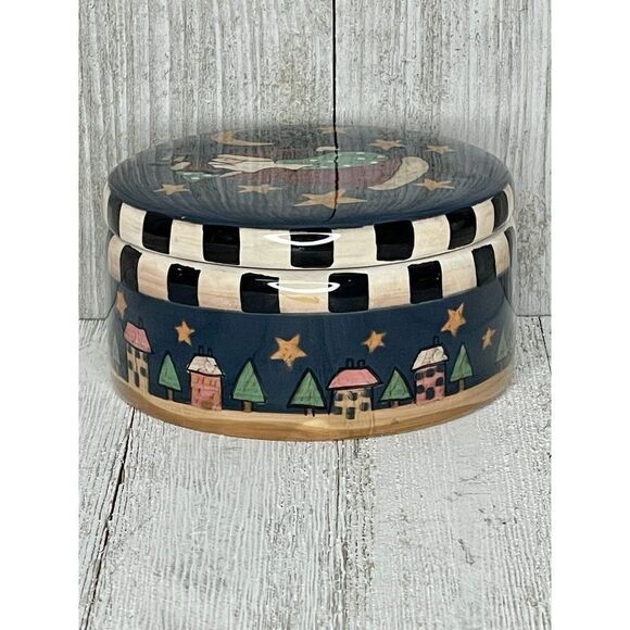 Christmas Santa Claus Round Ceramic Trinket Box - Picture 2 of 6